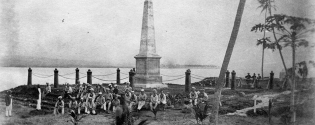 Captain Cook Monument at Kealakekua Bay