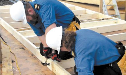 Winnipeg sailors strengthen city bond