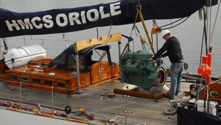 HMCS Oriole gets revved up