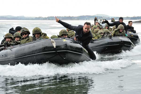 Valcartier soldiers take salty dip in Pacific Ocean