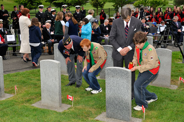 Candlelight tribute honours military fallen