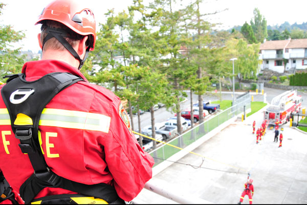 Firefighters train in rescue techniques