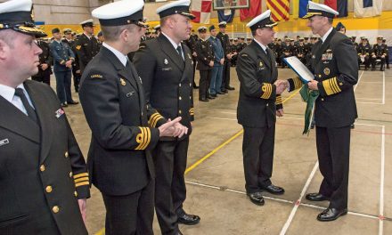 HMCS Toronto receives U.S. Navy Award