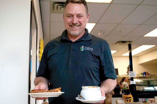 Retired navy cook brings comfort food to locals