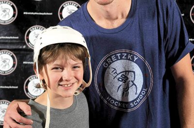 Hockey pros coming to town for fundraising game