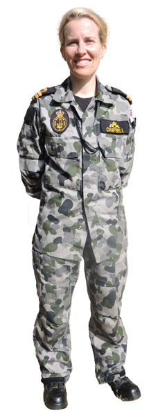 Submarine community welcomes Australian sailor