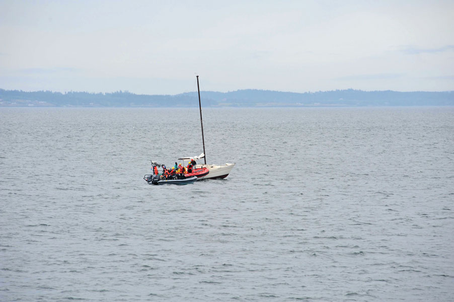 Navy and RCM-SAR work together to save sailing vessel