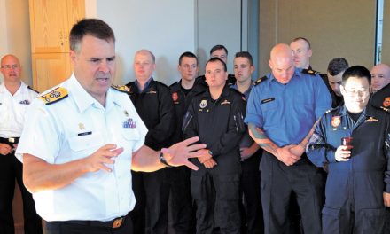 Vice-Admiral Lloyd speaks to submariners
