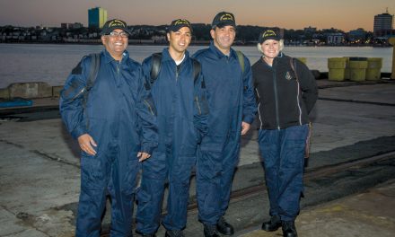 Parliamentarians spend 24 hours under the waves in HMCS Windsor
