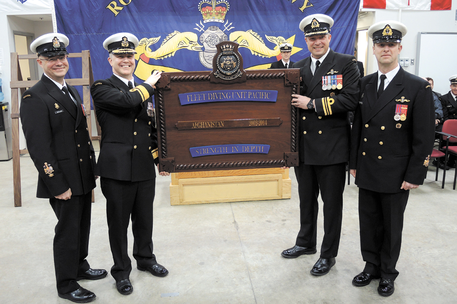 Clearance divers feted with Theatre Honours