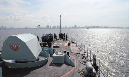HMCS Ottawa enters South China Sea