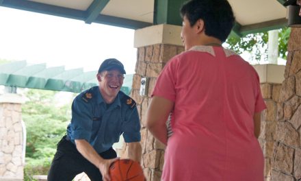HMCS Winnipeg furthers community relations in Singapore