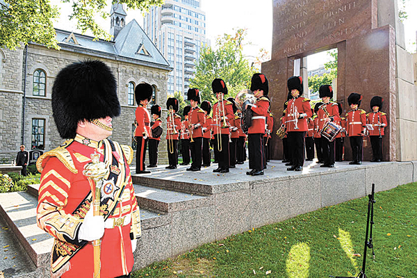 Ottawa recognizes Army units with Freedom of the City