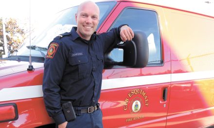Fire inspector uses vacation to fight wild fires