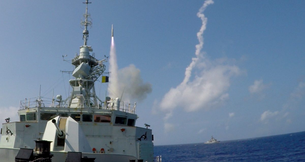 HMCS Vancouver conducts MISSILEX