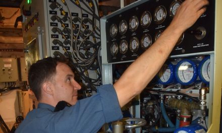 HMCS Calgary first to use freshwater ballast