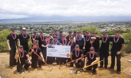 HMCS Ottawa sailors volunteer in Maui