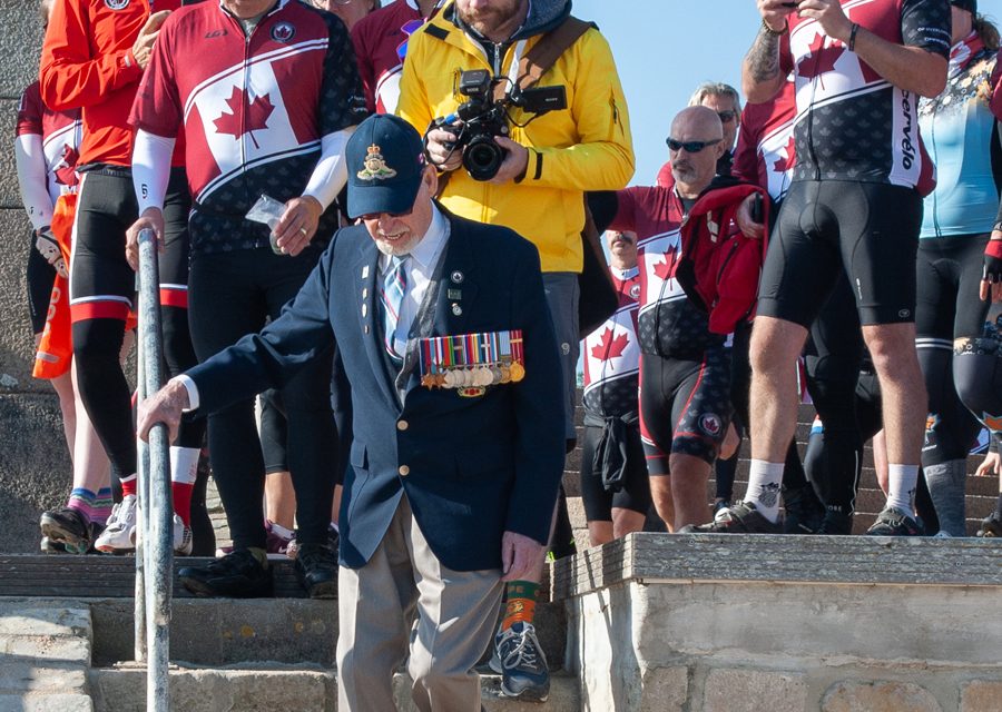 Emotional moment at Juno Beach for Battlefield cyclists