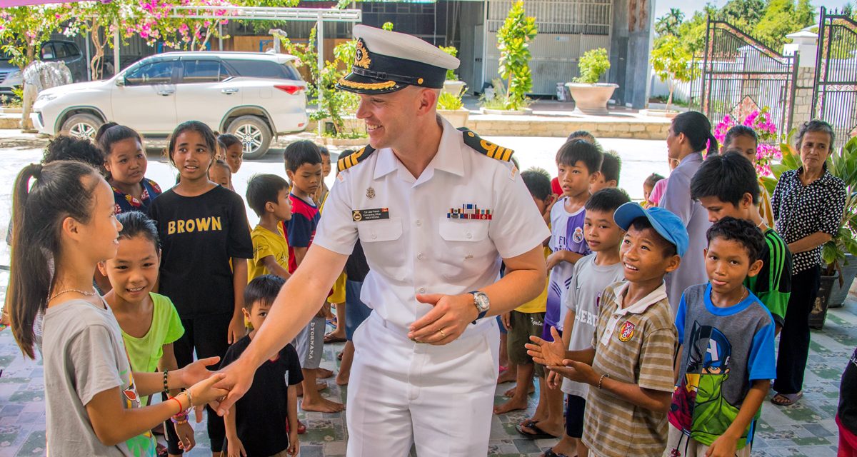 HMCS Regina visits Cam Ranh, Vietnam