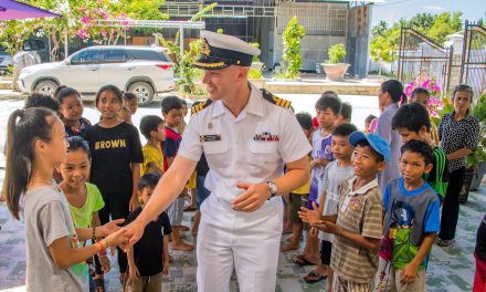 HMCS Regina visits Cam Ranh, Vietnam