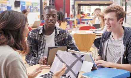 Rogers Hometown Hockey supports MFRC tutor program