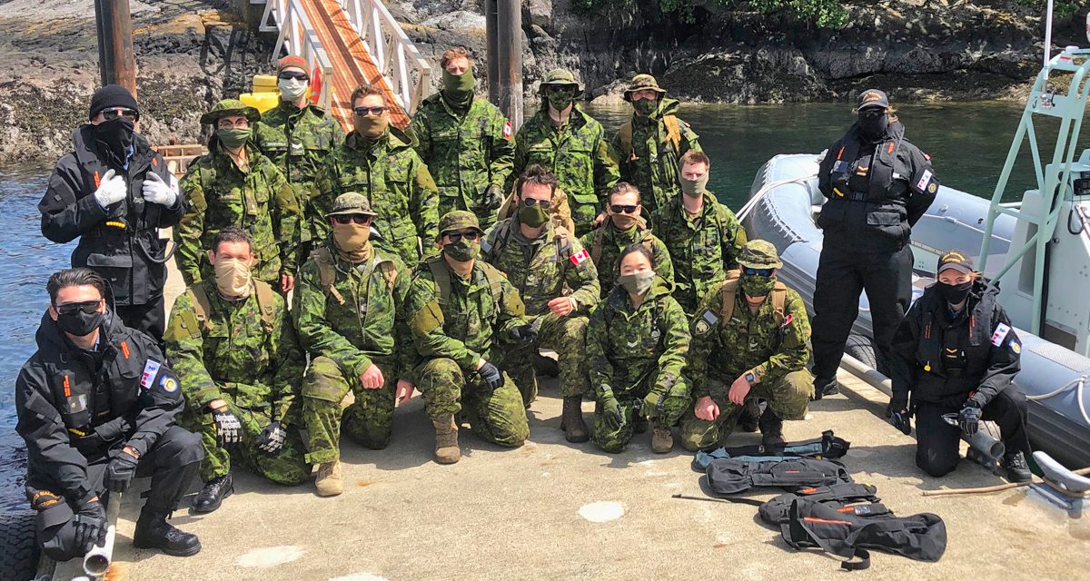 Navy Reservists demonstrate small-boat capability to their Army brethren