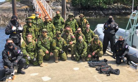 Navy Reservists demonstrate small-boat capability to their Army brethren
