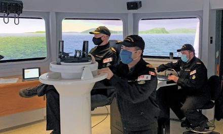 HMCS Malahat takes on virtual simulation training