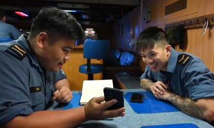 HMCS Calgary sailors learn Vietnamese while deployed in Asia