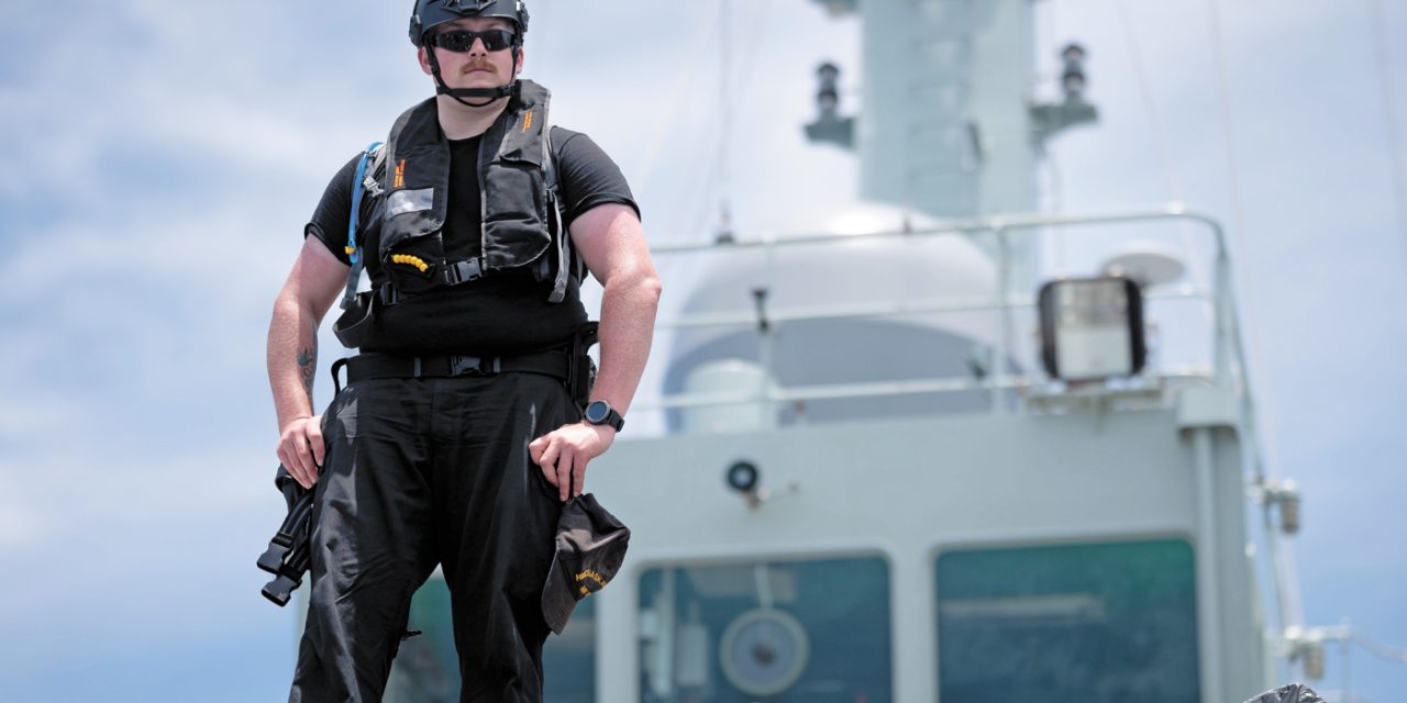 Life of a boatswain deployed in the eastern Pacific Ocean