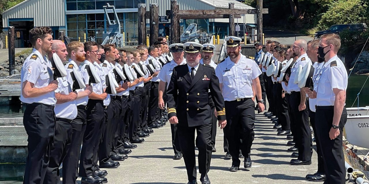 Three cheers send off for LCdr Mike Erwin