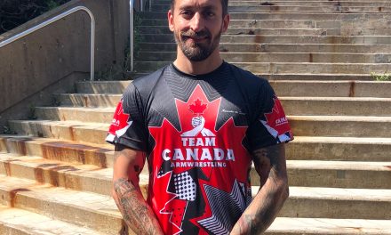 Arm wrestling champion pulling for world title