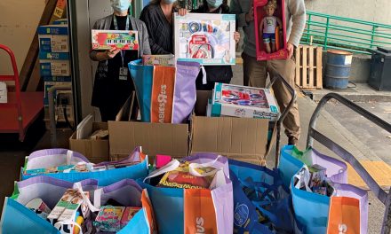 Base golfers donate toys to sick kids