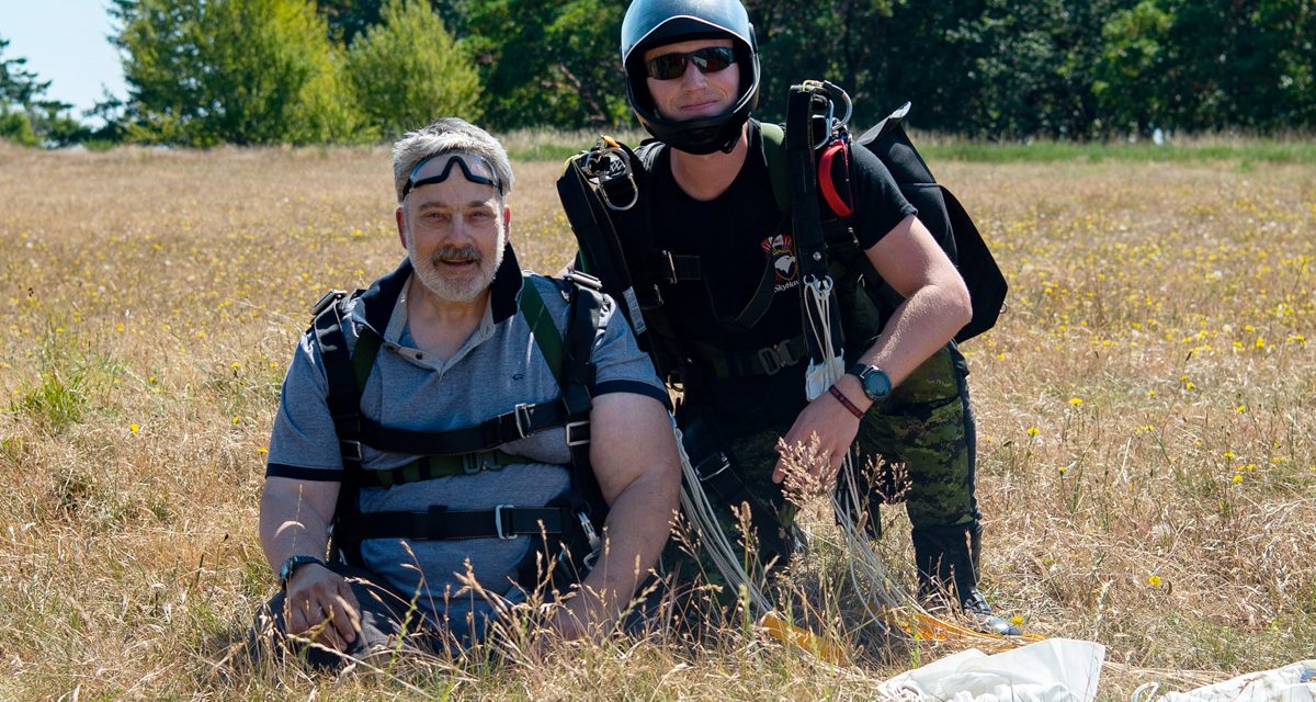 Wounded veteran gets rare opportunity to jump with the SkyHawks