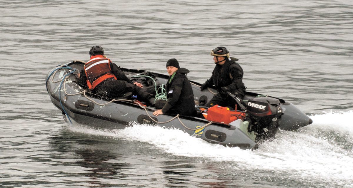 HMCS Yellowknife rescues stranded hiker 