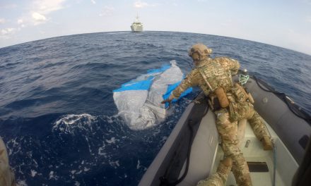Le NCSM Edmonton brille pendant l’opération Caribbe