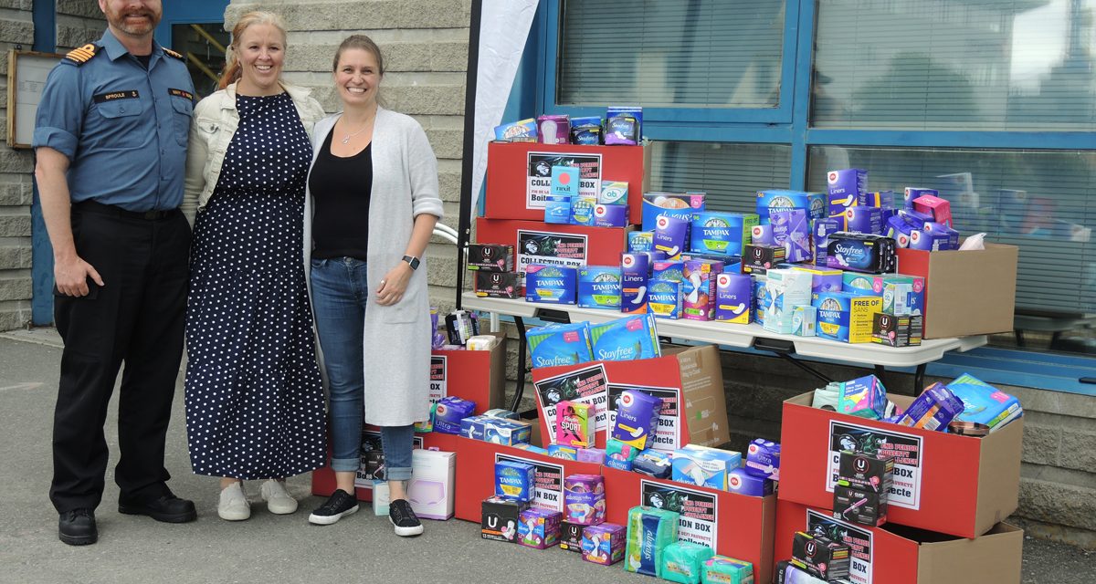 <strong>Le chef d’État major du FMAR(P) jeté à l’eau dans le cadre du défi contre la pauvreté menstruelle</strong>