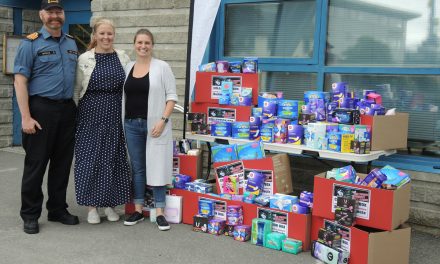 <strong>Le chef d’État major du FMAR(P) jeté à l’eau dans le cadre du défi contre la pauvreté menstruelle</strong>