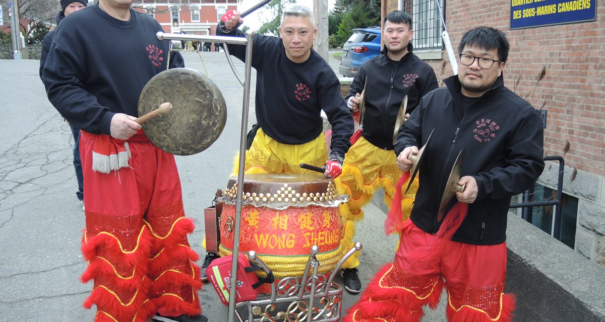 Les danseurs de lion introduisent la nouvelle année lunaire