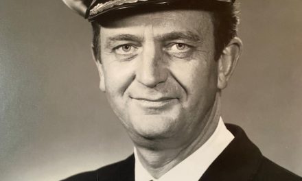 Top sailor award honours Capt(N) Hinton