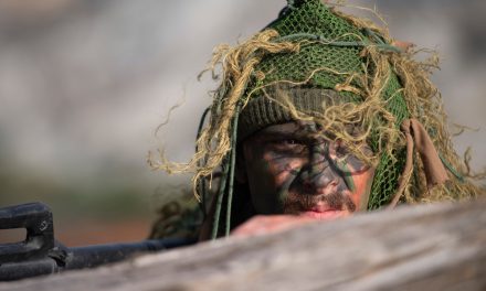 Les plongeurs de combat retournent dans les eaux de Metchosin