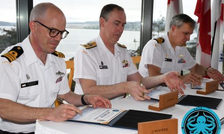 Changement de commandement du groupe d’entraînement naval