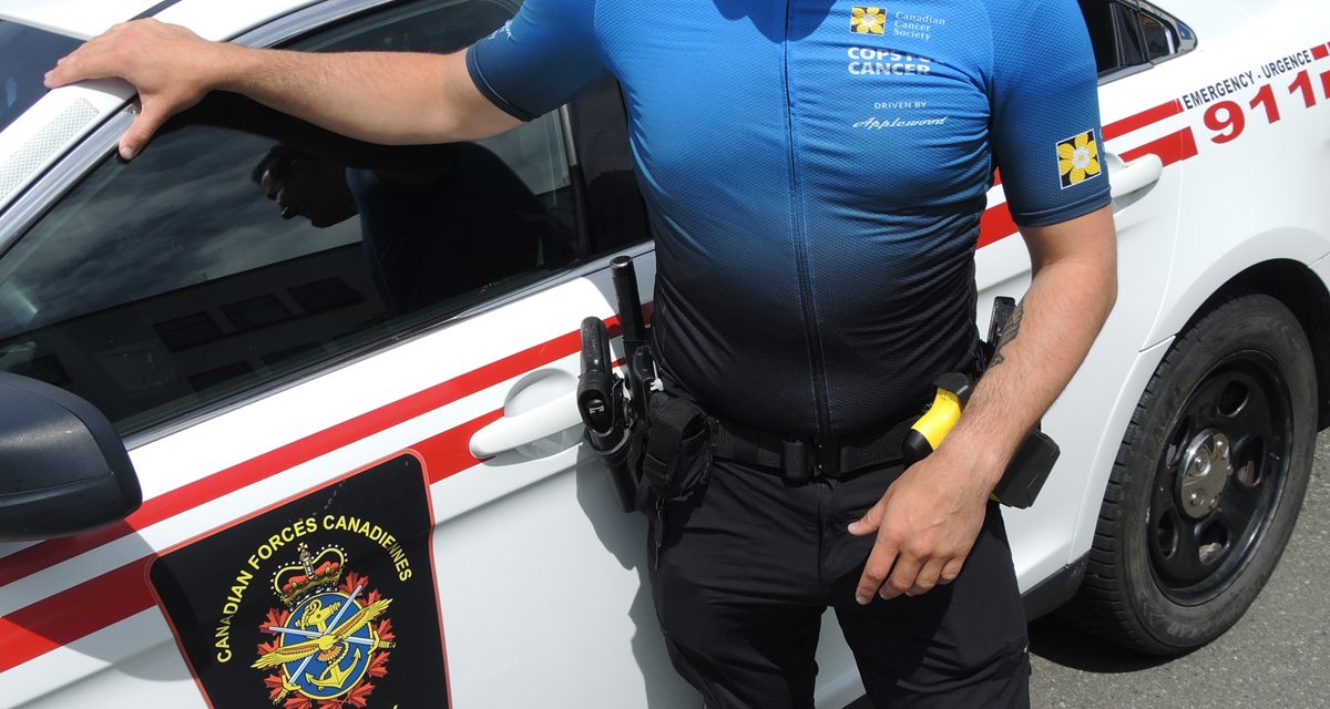 Le député de la BFC Esquimalt est prêt à faire un tour de vélo endiablé