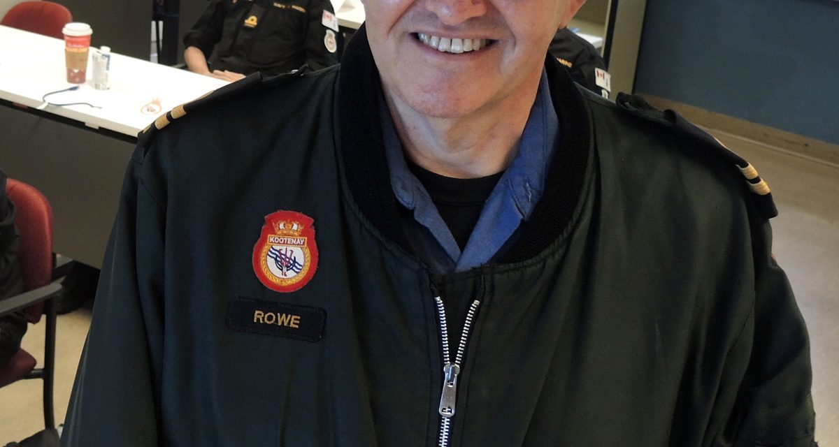 La veste verte historique relie le passé et le présent de la marine