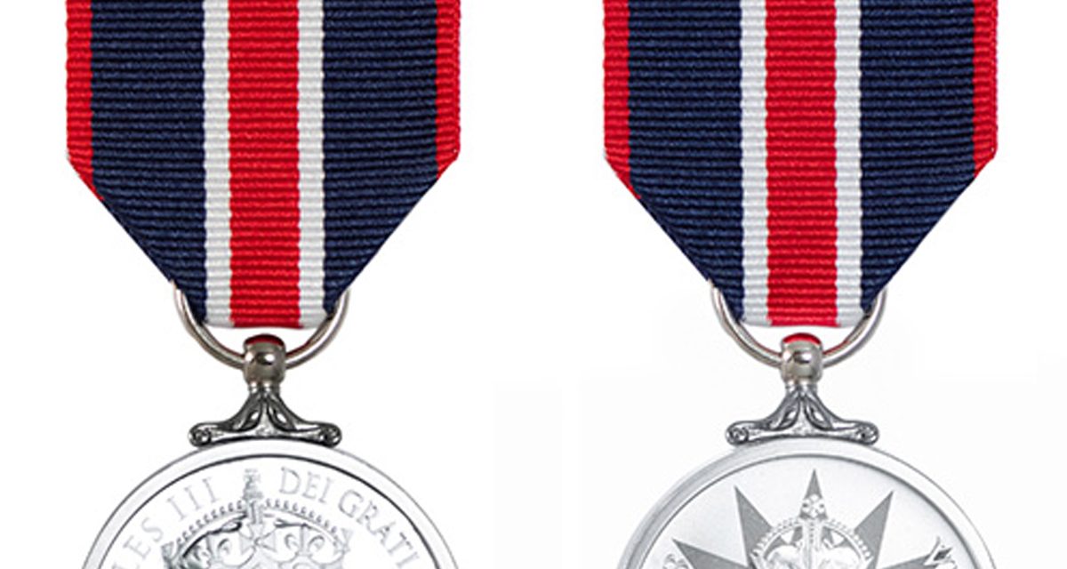 Les membres de la Musique de Naden reçoivent la  Médaille du Couronnement du Roi Charles III