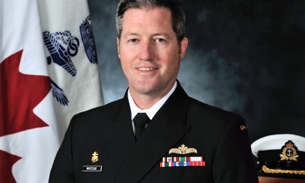 Journée du souvenir – Capitaine de vaisseau Kevin Whiteside, Commandant de la Base, BFC Esquimalt