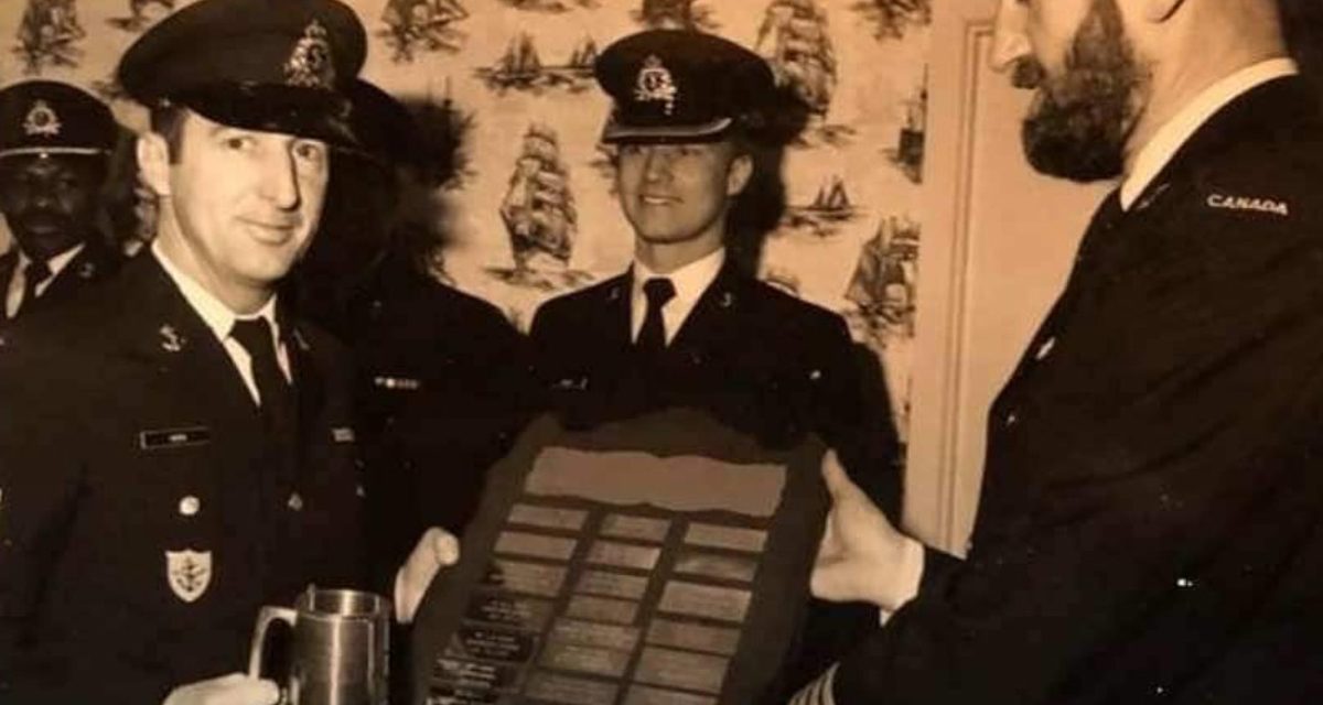 Du Stoker à l’héritage, la carrière de pionnier du quartier-maître à la retraite Arthur A. Horn