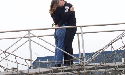 NCSM Vancouver, un retour marqué par la tradition