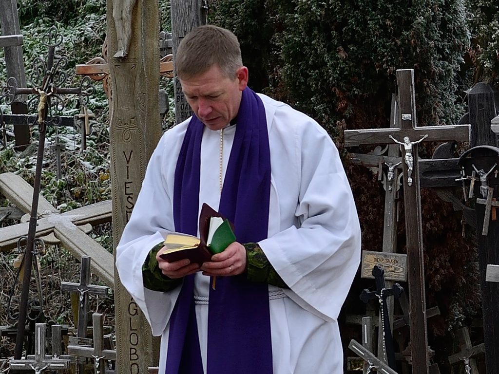 The Air Task Force Lithuania Chaplain addresses members of the Canadian Armed Forces